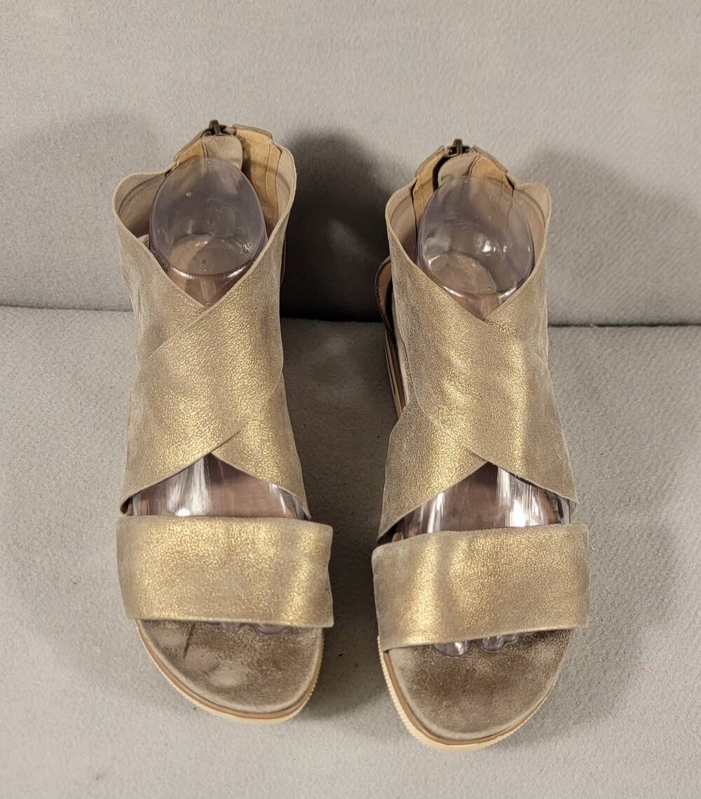 Eileen Fisher Womens Metallic Gold Suede Crisscross Back Zip Flat Sandals Size 9